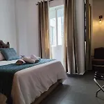 Del Mercado Little 아파트 *